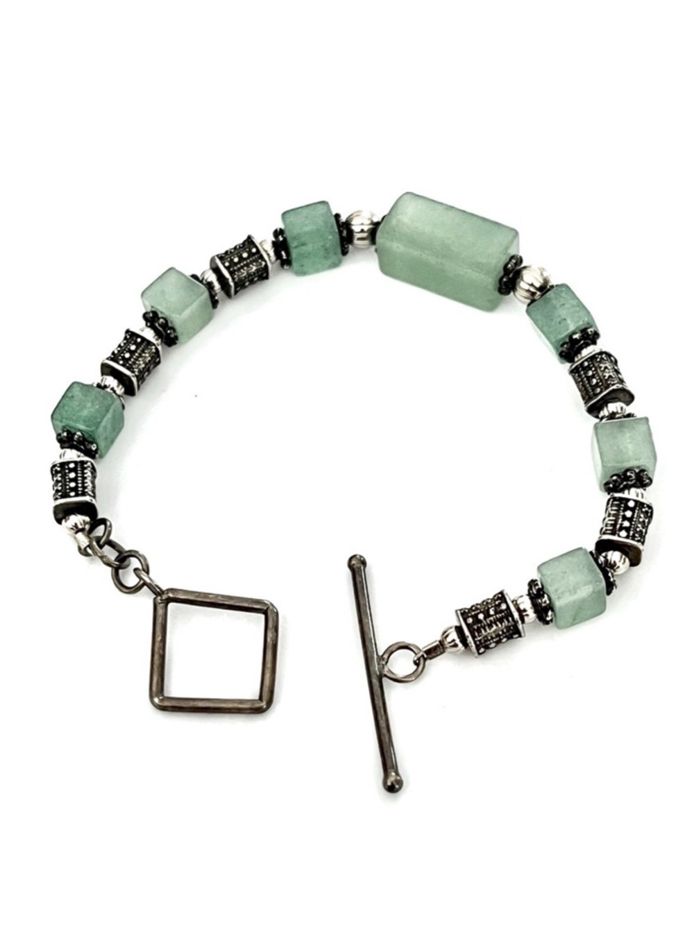 BOGO > Vintage 1980s Sterling Silver Nephrite Jade Bracelet